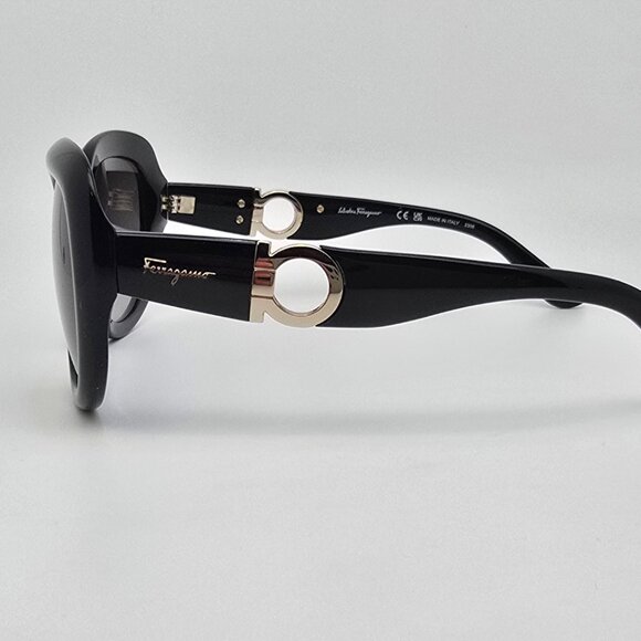 Salvatore Ferragamo SF727S 001 Black Frame Grey Gradient Lens Sunglasses w/ Case main image 12